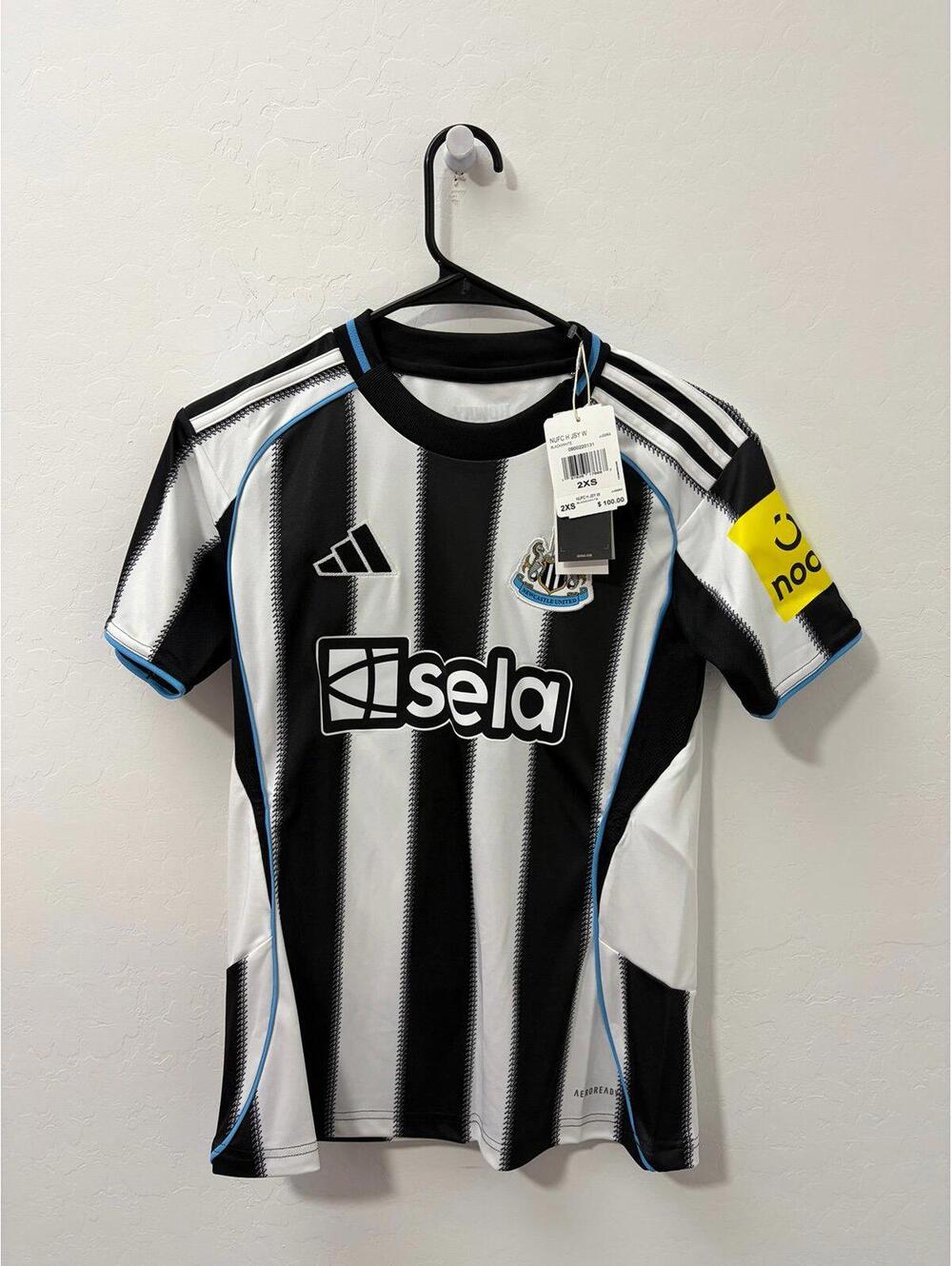 New adidas 2025-26 Newcastle Authentic Home Soccer Jersey - Womens size 2XS